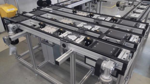 Pallet conveyor belts